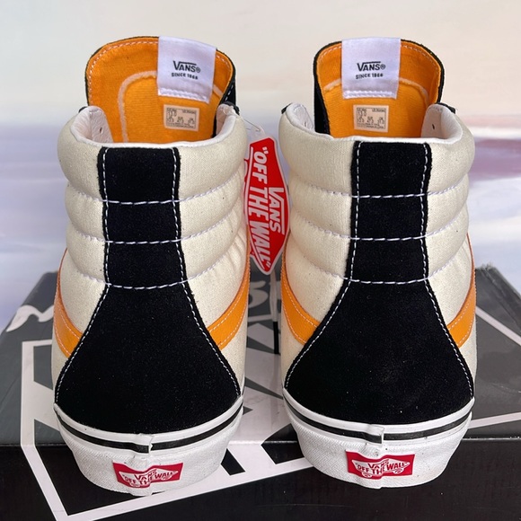 Vans Men’s Sk8-Hi 38 Dx
Noon Goons Black/Yellow/White 
VN0A5KRI05N
Sneakers - Picture 13 of 16